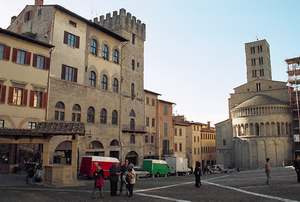 Arezzo tra gli antichi splendori e Benigni